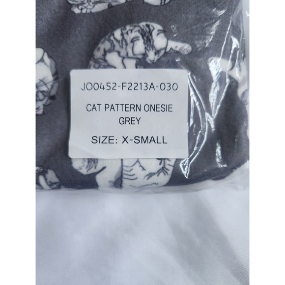 Taylor Swift Official Grey Cat Onesie Size XS Meredith & Olivia Pajamas NEW - Picture 2 of 4